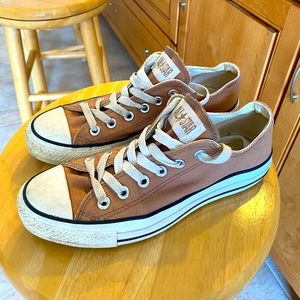 Women’s Brown Converse (size 7)